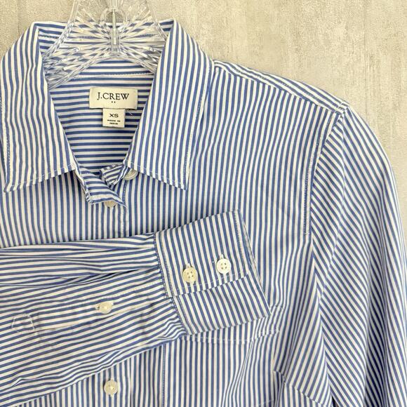 J. Crew Shirt Women’s XS Button-up Poplin Signature Fit Blue Stripes Minimalist - Picture 3 of 12
